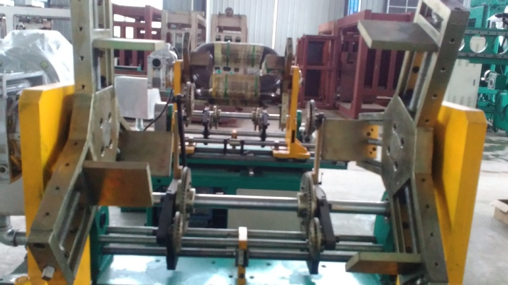 Stereoscopic triangle roll core winding machine JTR